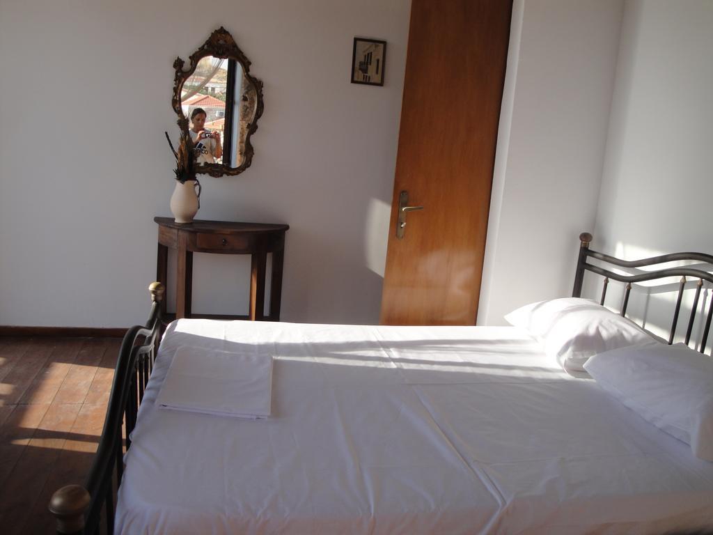 Villa Chrysodimi Chalki Town Quarto foto