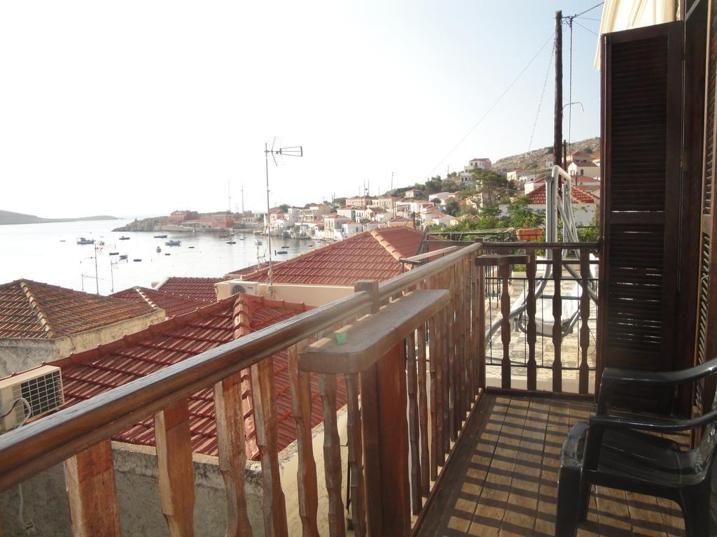 Villa Chrysodimi Chalki Town Quarto foto