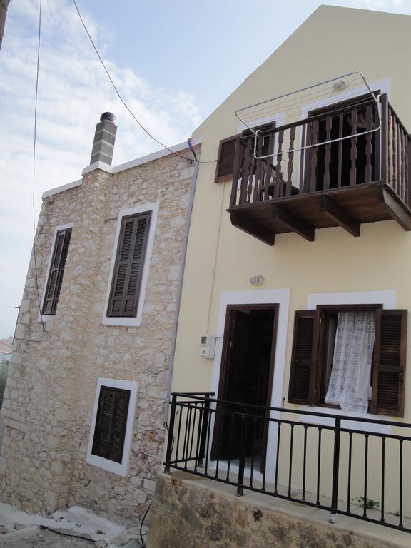Villa Chrysodimi Chalki Town Quarto foto