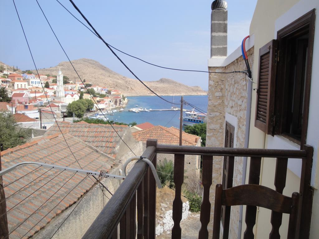 Villa Chrysodimi Chalki Town Quarto foto