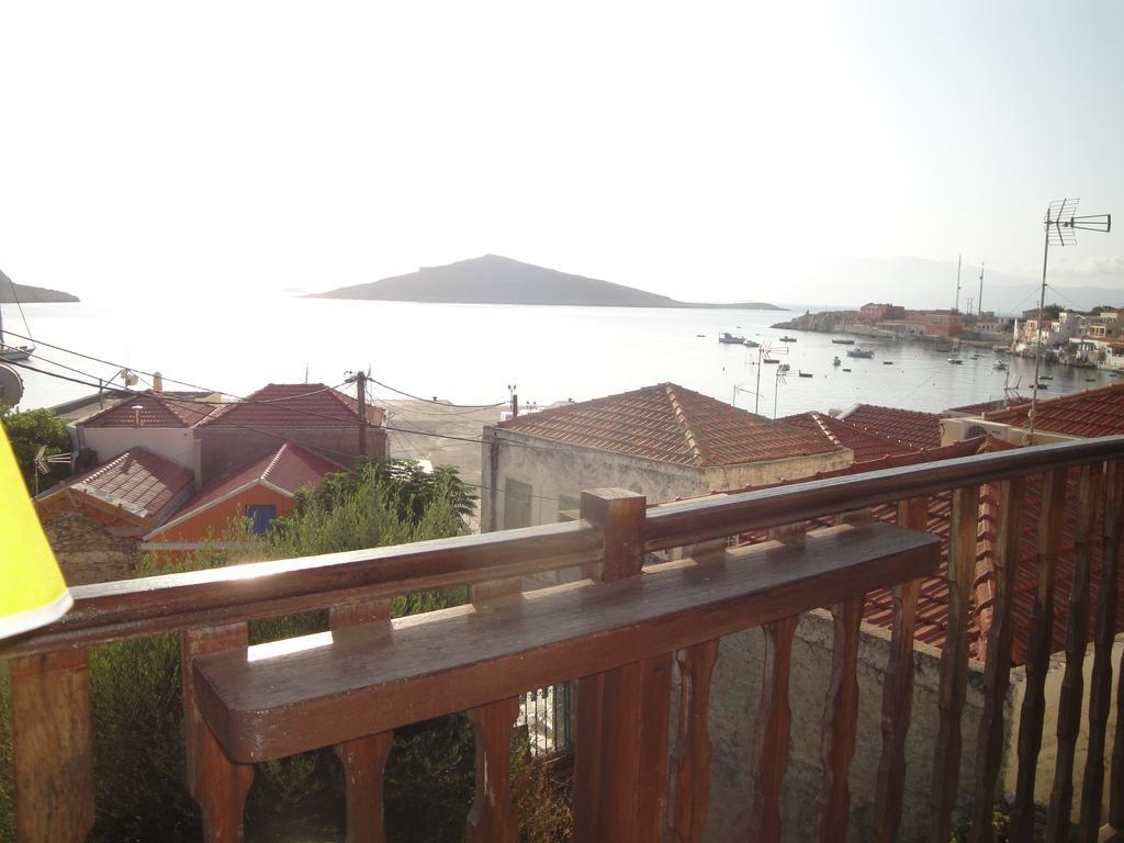 Villa Chrysodimi Chalki Town Quarto foto